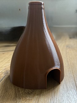 Bottle oven shaped reptile hide